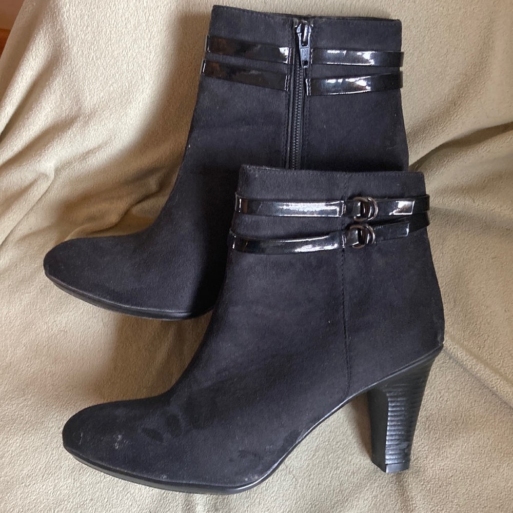 Black Ankle Boots Size 9 gently worn